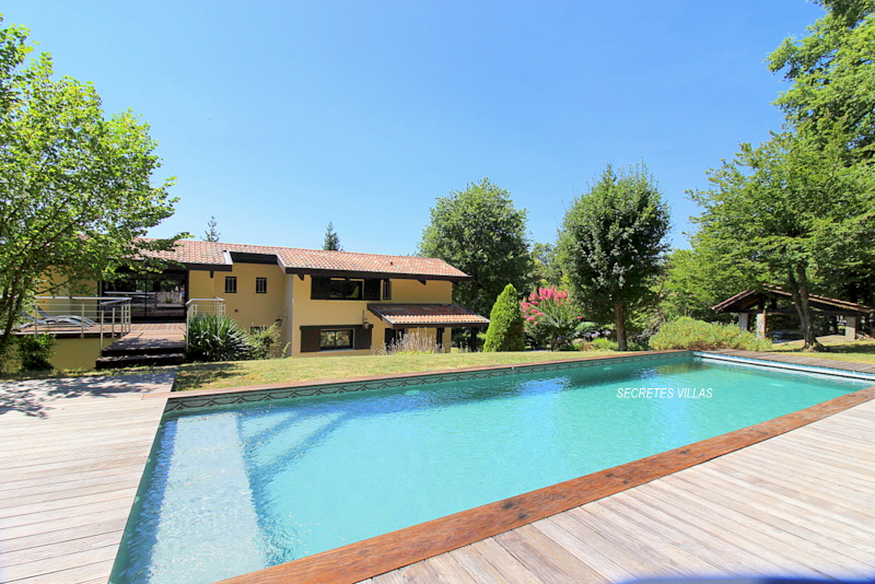 Photo FARGUES ST HILAIRE VILLA 212M2 CADRE EXCEPTIONNEL PARC 3936M image 6/6