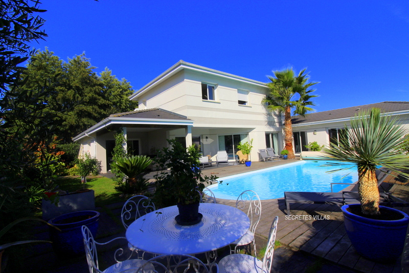 BORDEAUX 11KM VILLA CONTEMPORAINE 183M2 SUR 848M2