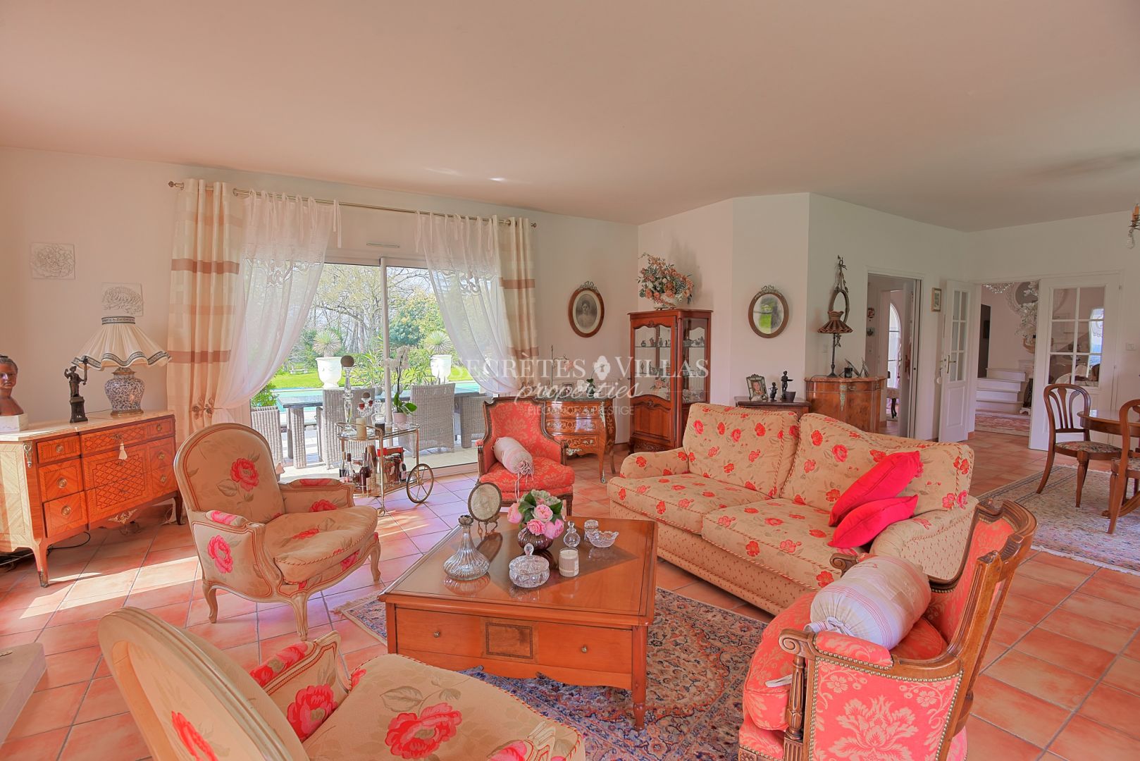 Photo LATRESNE EMPLACEMENT UNIQUE VILLA 215M2 PARC 3000M2 image 3/6