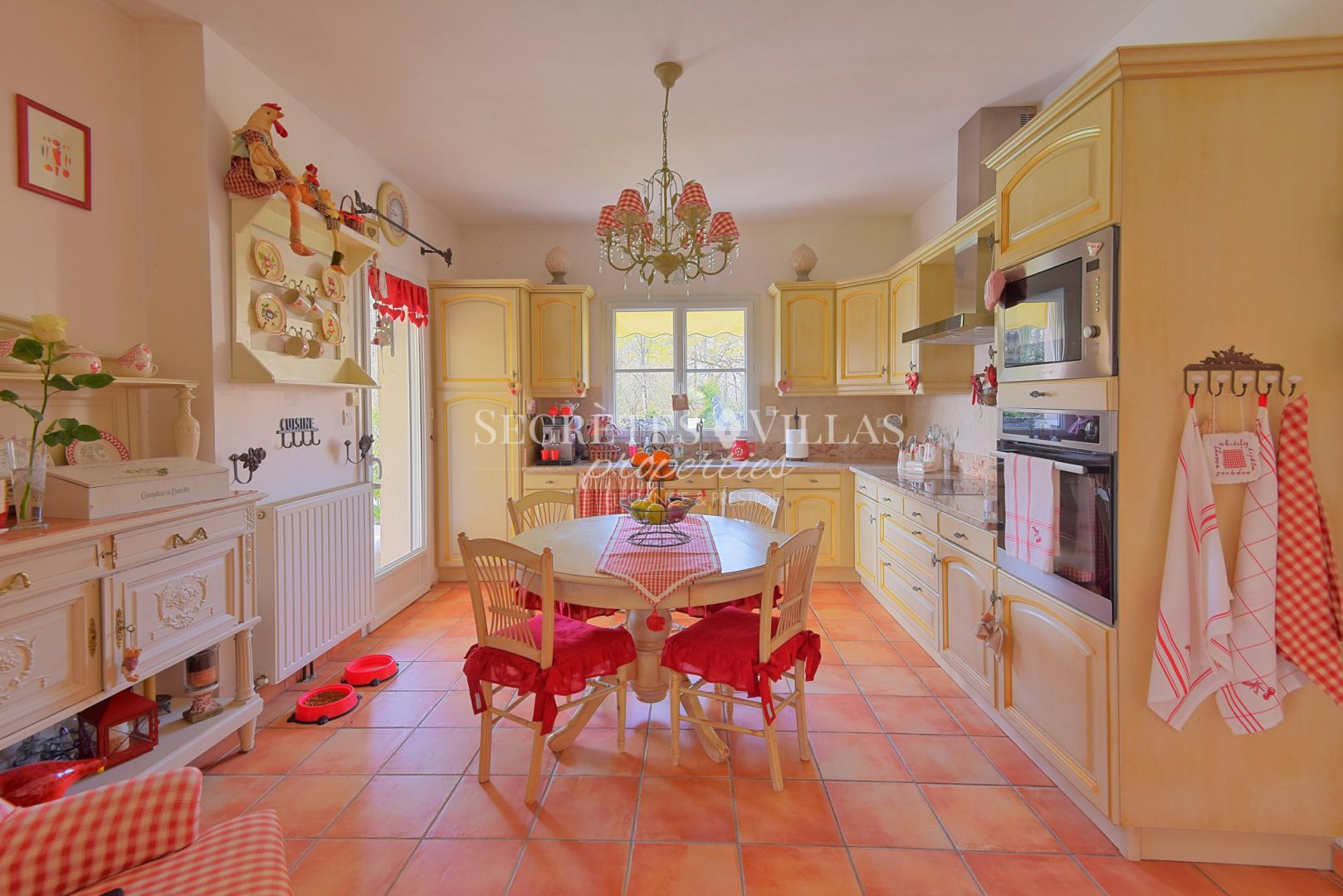 Photo LATRESNE EMPLACEMENT UNIQUE VILLA 215M2 PARC 3000M2 image 4/6