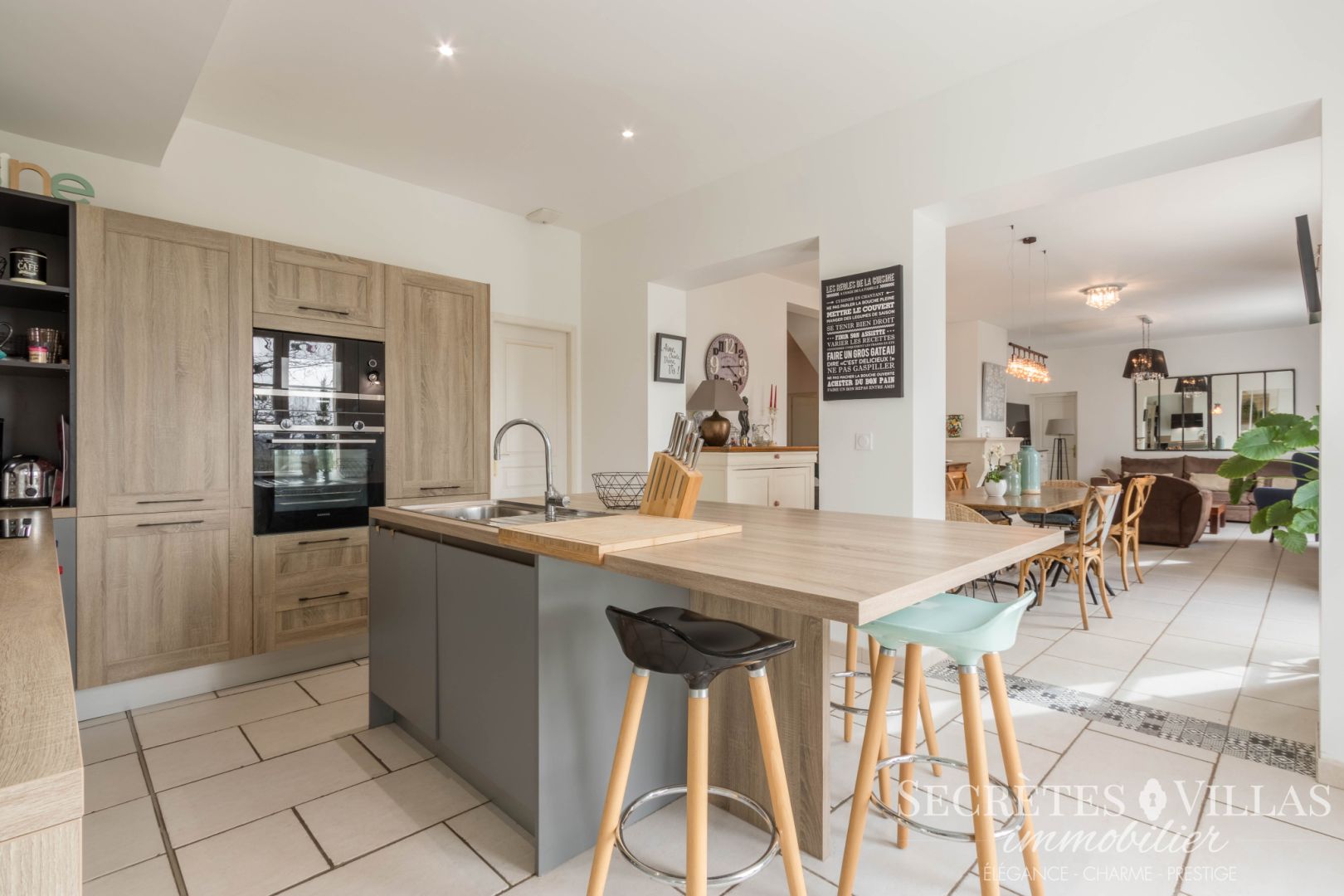 Photo FARGUES ST HILAIRE VILLA ET APPARTEMENT 229M2 VUE DEGAGEE image 4/6