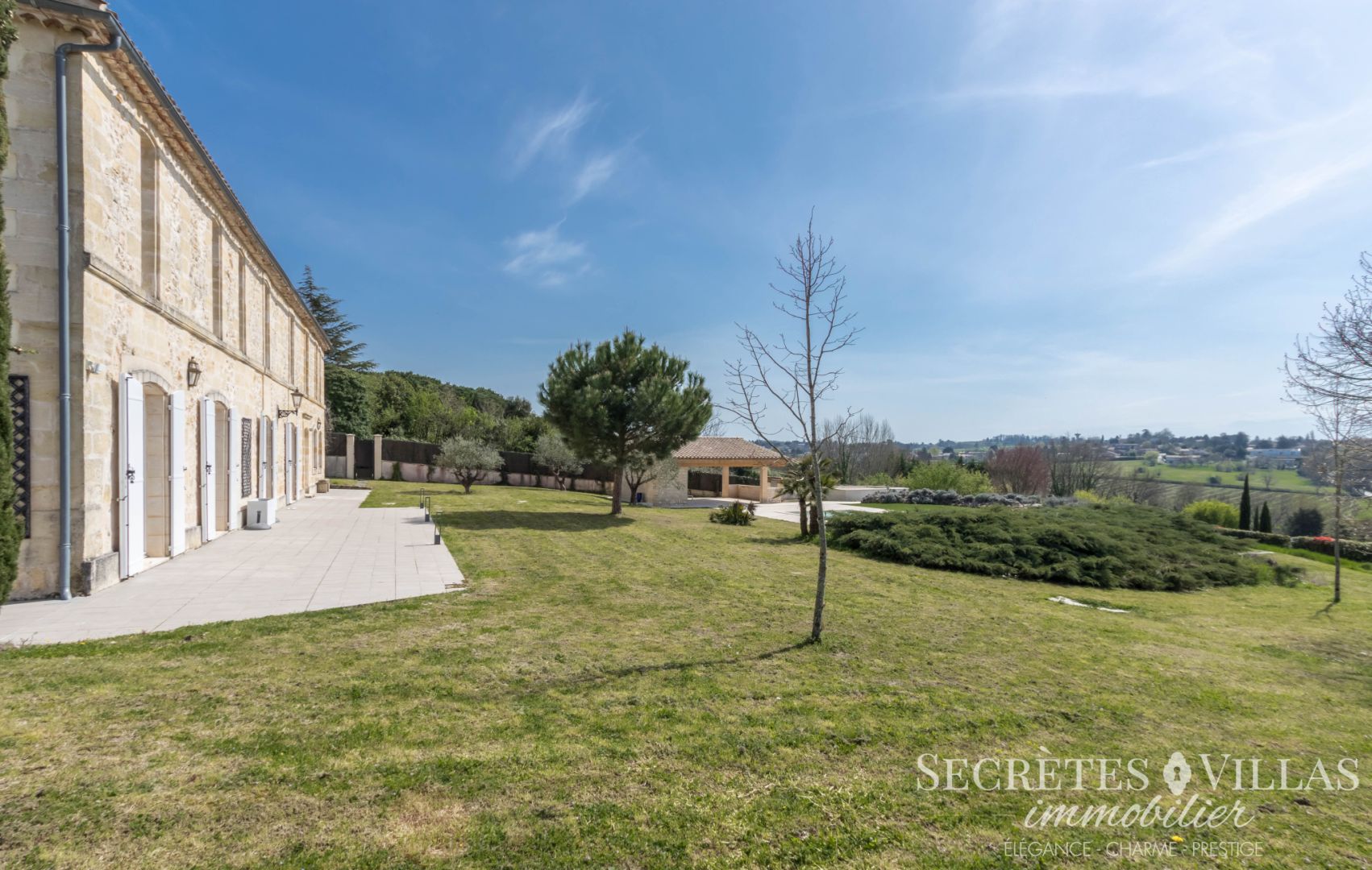 Photo PROPRIETE EN PIERRE 390M2 TERRAIN 4042m2 VUE EXCEPTIONNELLE image 4/6