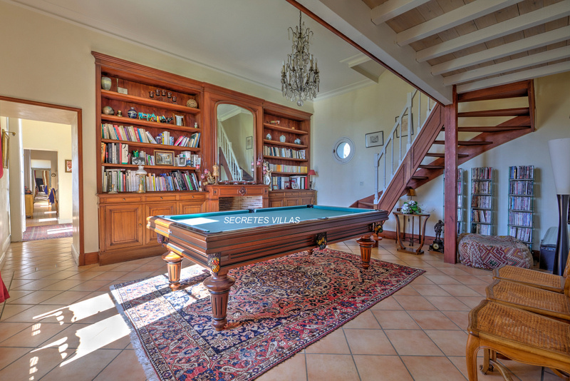 Photo BORDEAUX CHARMANTE LONGERE DU 16 ET 17 EME RESTAUREE 430M2 image 6/6