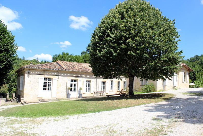 LATRESNE 7MN SUPERBE PROPRIETE PLAIN PIED 291M2 VUE GARONNE