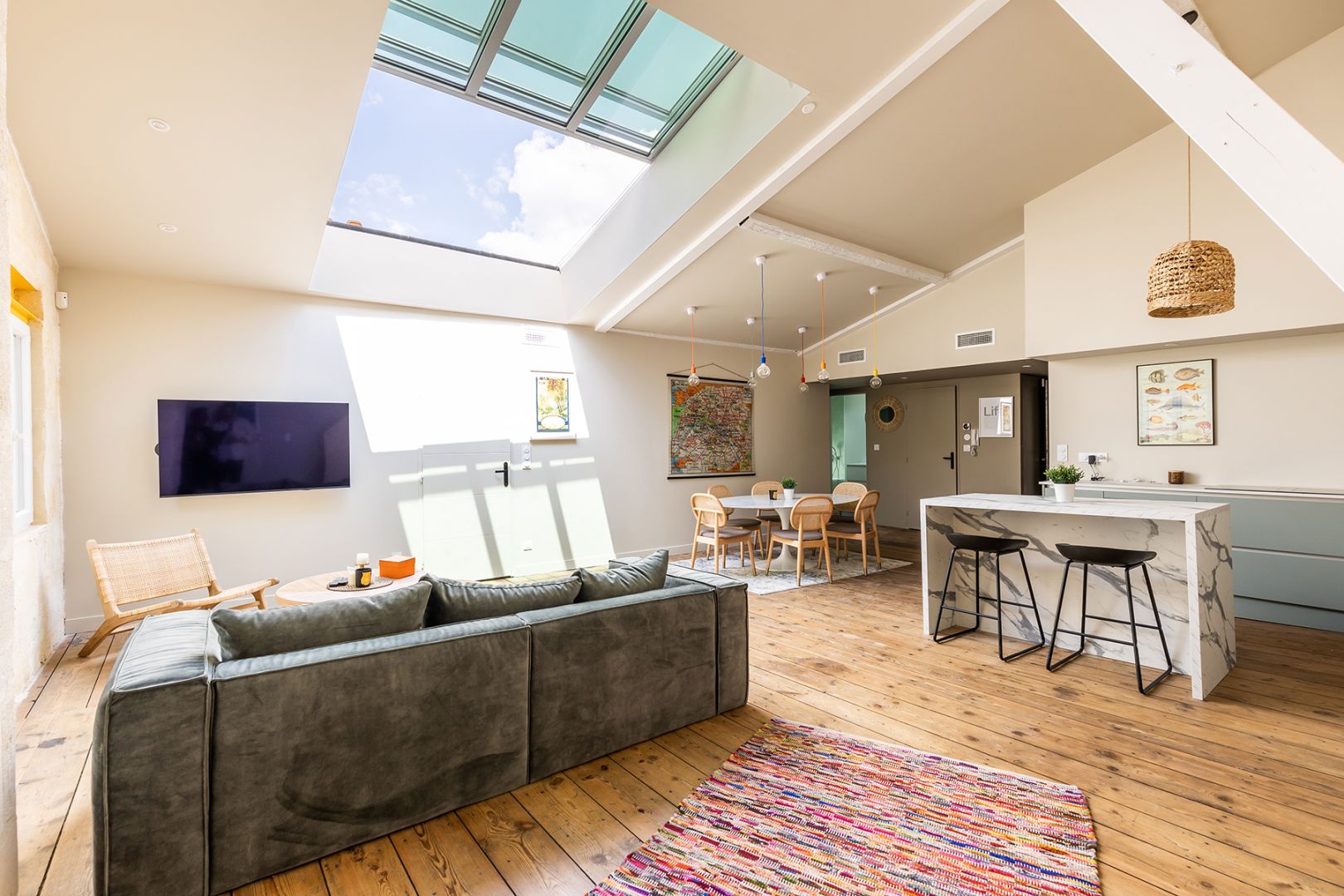 BORDEAUX COEUR CHARTRONS DUPLEX 130M2