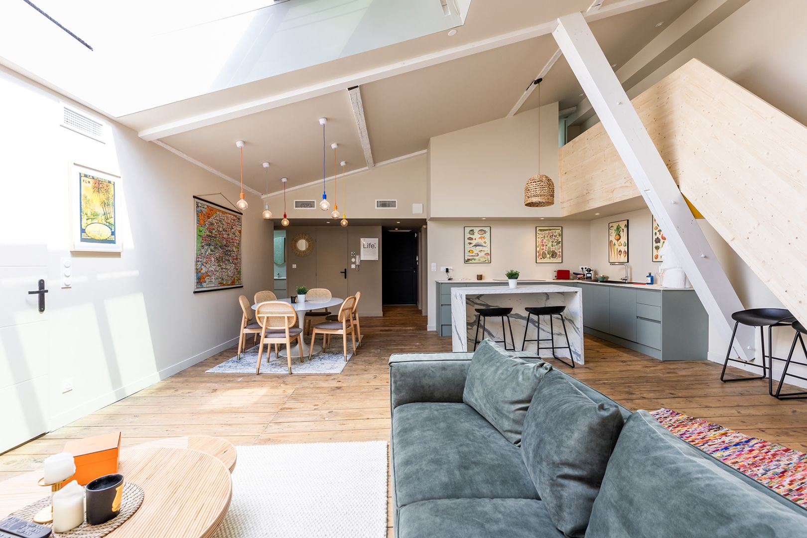 Photo BORDEAUX COEUR CHARTRONS DUPLEX 130M2 image 3/6