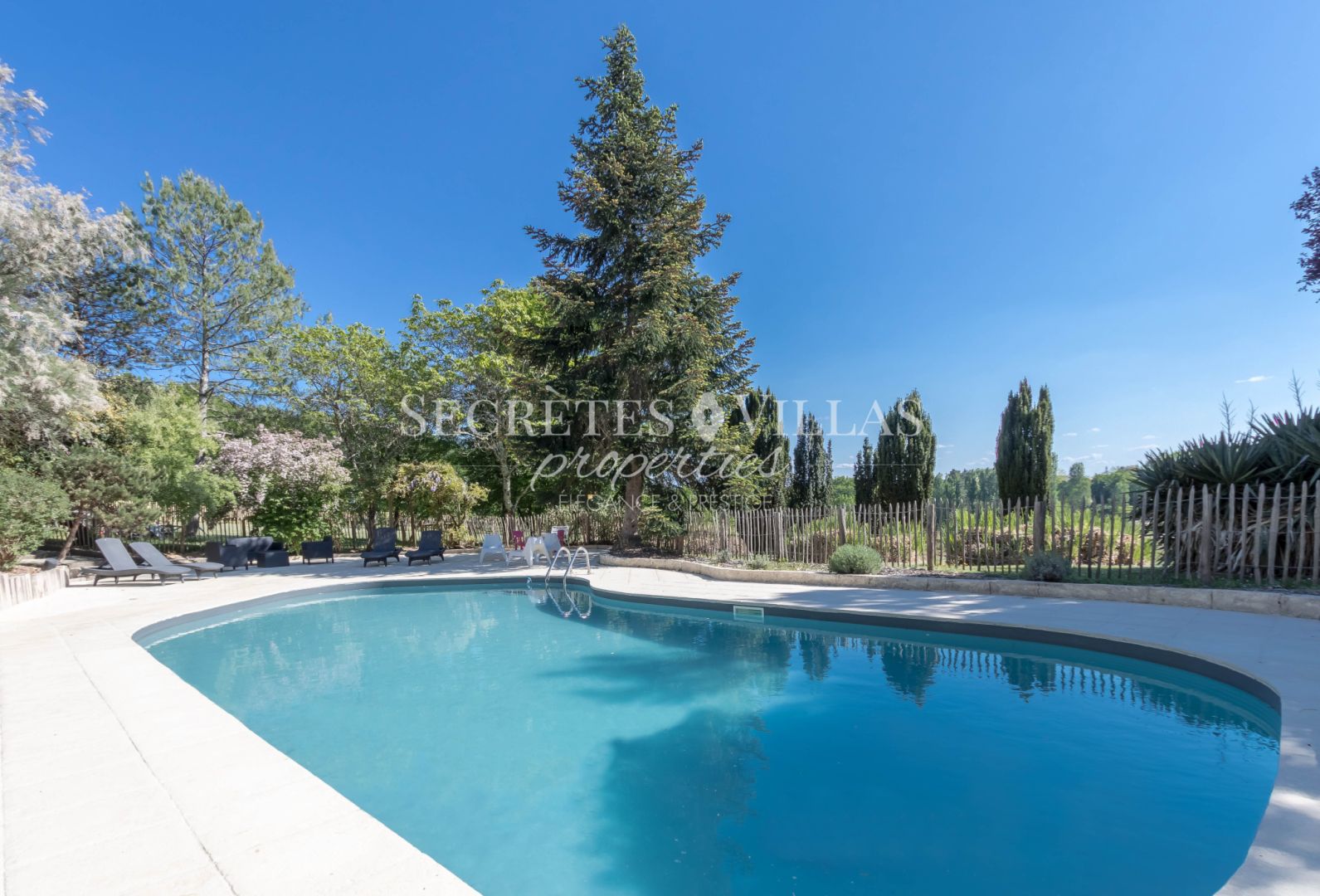 Photo POMPIGNAC PROPRIETE 275M2 PARC 8800M2 AVEC VUE image 2/6