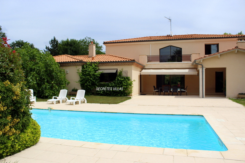 Photo FARGUES ST HILAIRE VILLA 251M2 TERRAIN 6000M2 ET PISCINE image 3/6