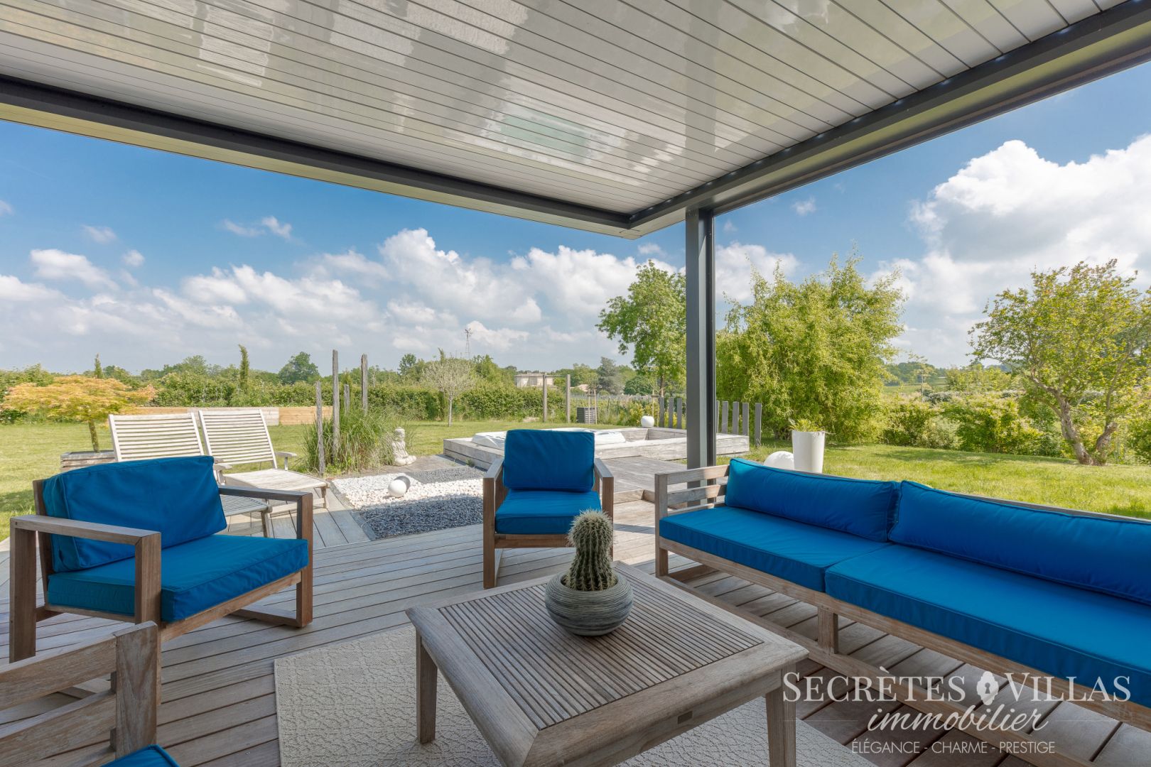 Photo HAUT BOULIAC SUPERBE  VILLA CONTEMPORAINE 254M2 SUR 1992M2 image 5/6