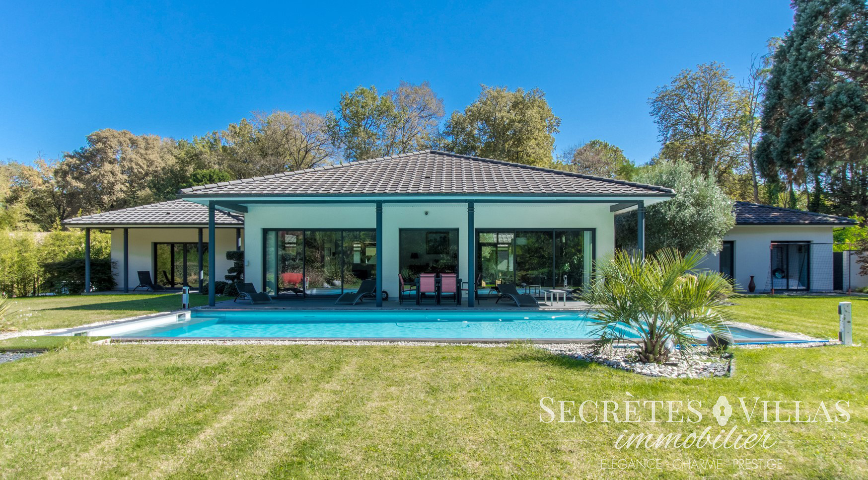 Photo CAMBLANES ET MEYNAC BELLE VILLA CONTEMPORAINE 405M2 VUE BOIS image 4/6