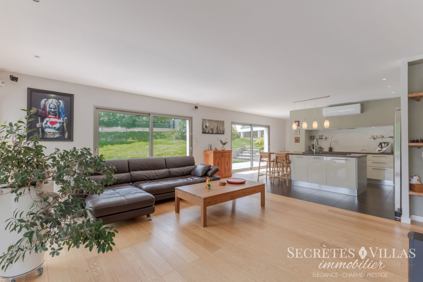 Photo FARGUES ST HILAIRE SUPERBE VILLA  D'ARCHITECTE 210 M2 ET 246 image 4/6