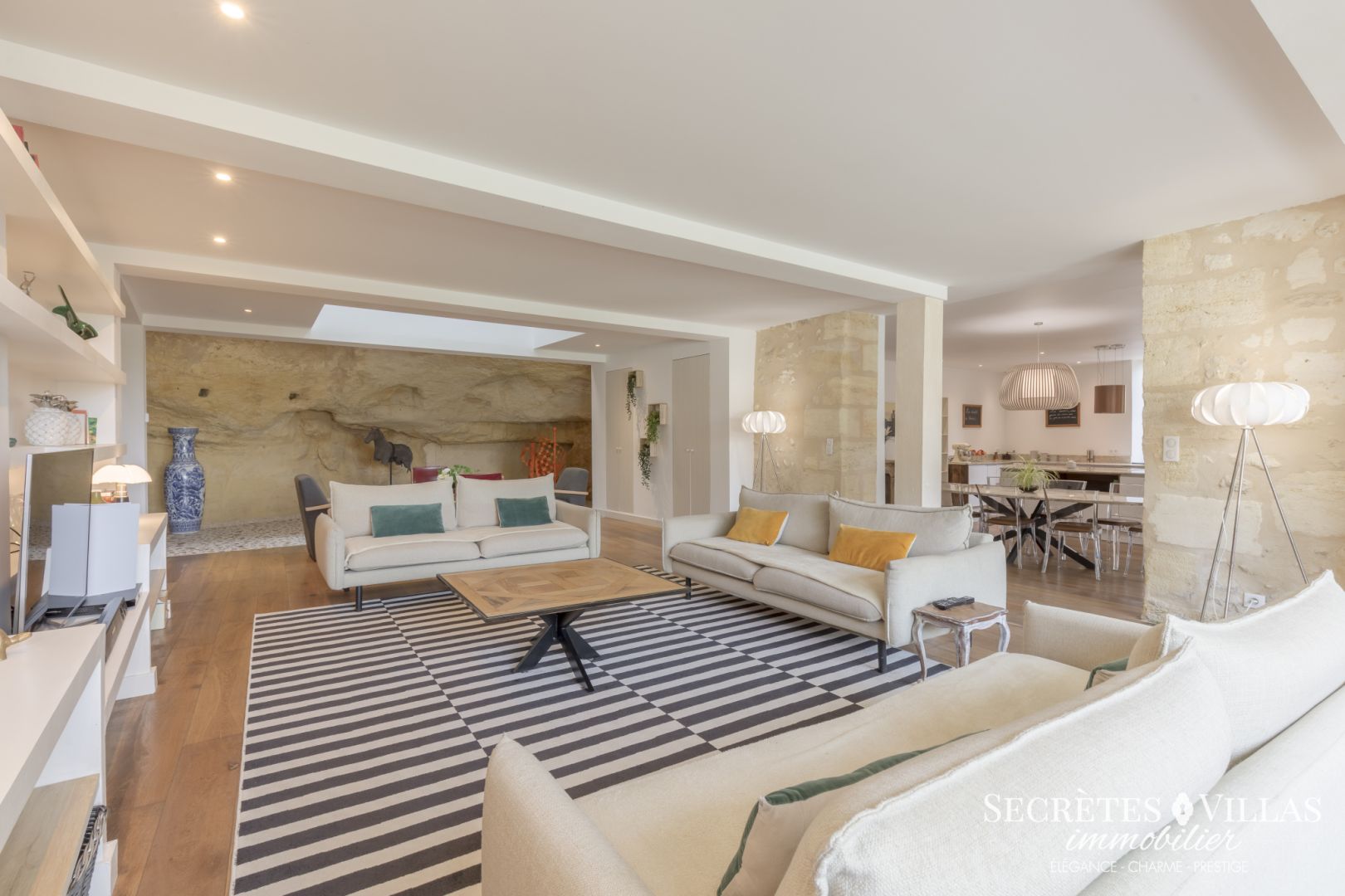 Photo LATRESNE DEMEURE DE CHARME DU 18ème ET DEPENDANCE 353M2 image 3/6