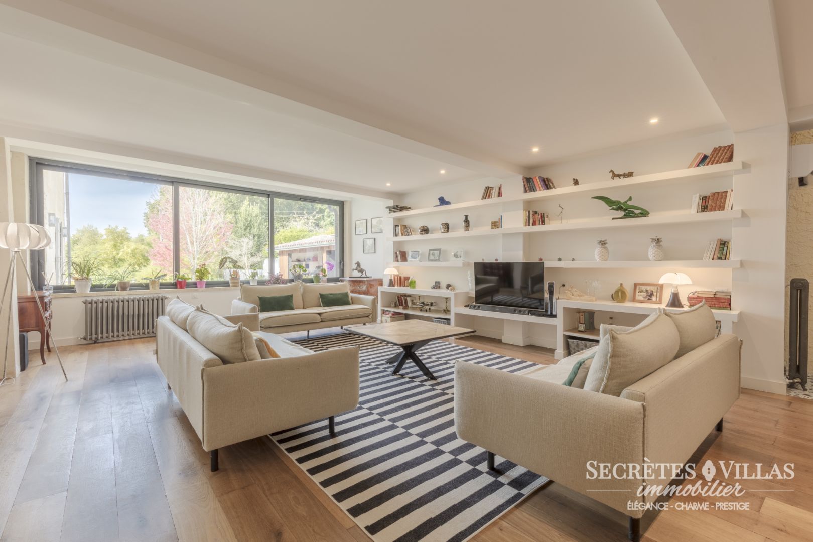 Photo LATRESNE DEMEURE DE CHARME DU 18ème ET DEPENDANCE 353M2 image 4/6