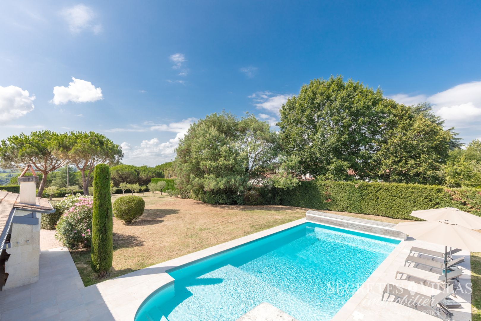 Photo LATRESNE VILLA  270M2 DE CHARME SUR TERRAIN 3581M2 AVEC VUE image 2/6