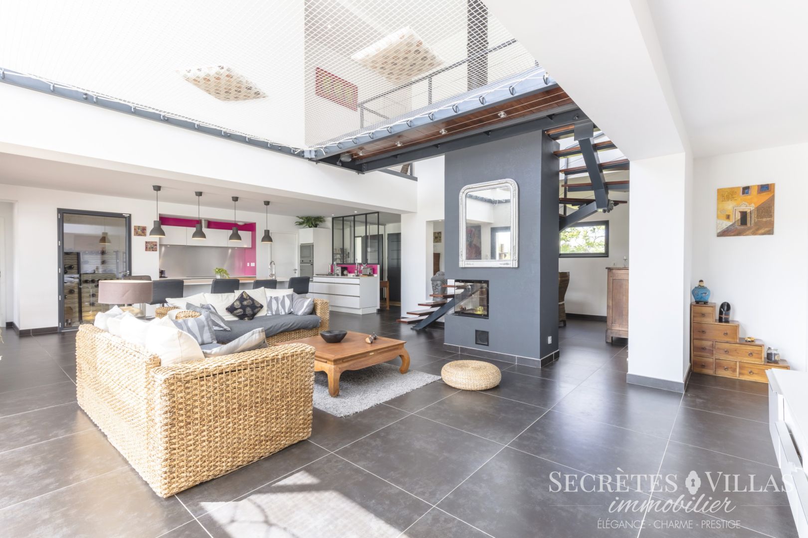 Photo BOULIAC MAGNIFIQUE VILLA  CONTEMPORAINE 217M2 TERRAIN 2575M2 image 6/6