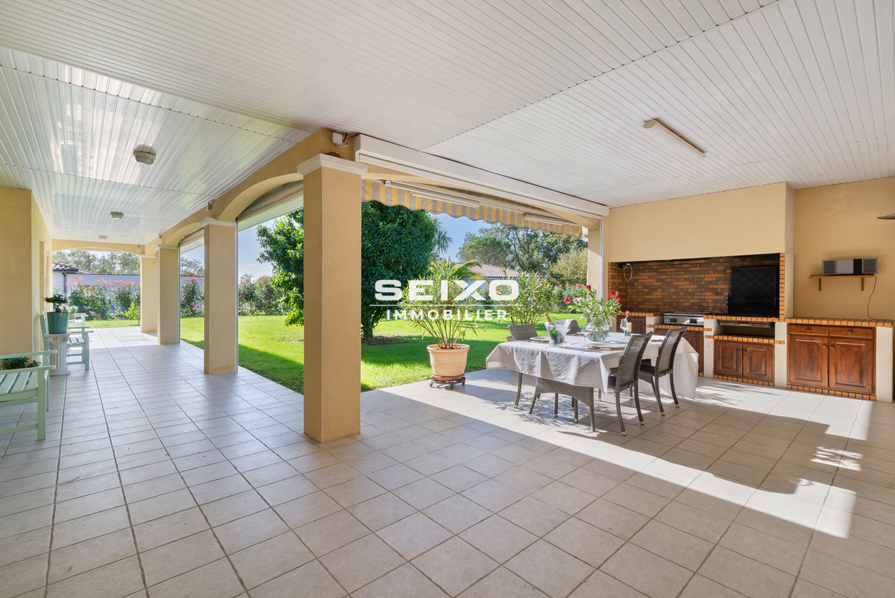 Photo Villa d'exception 300 m² de plain-pied sur son parc de 3500 m² image 5/6