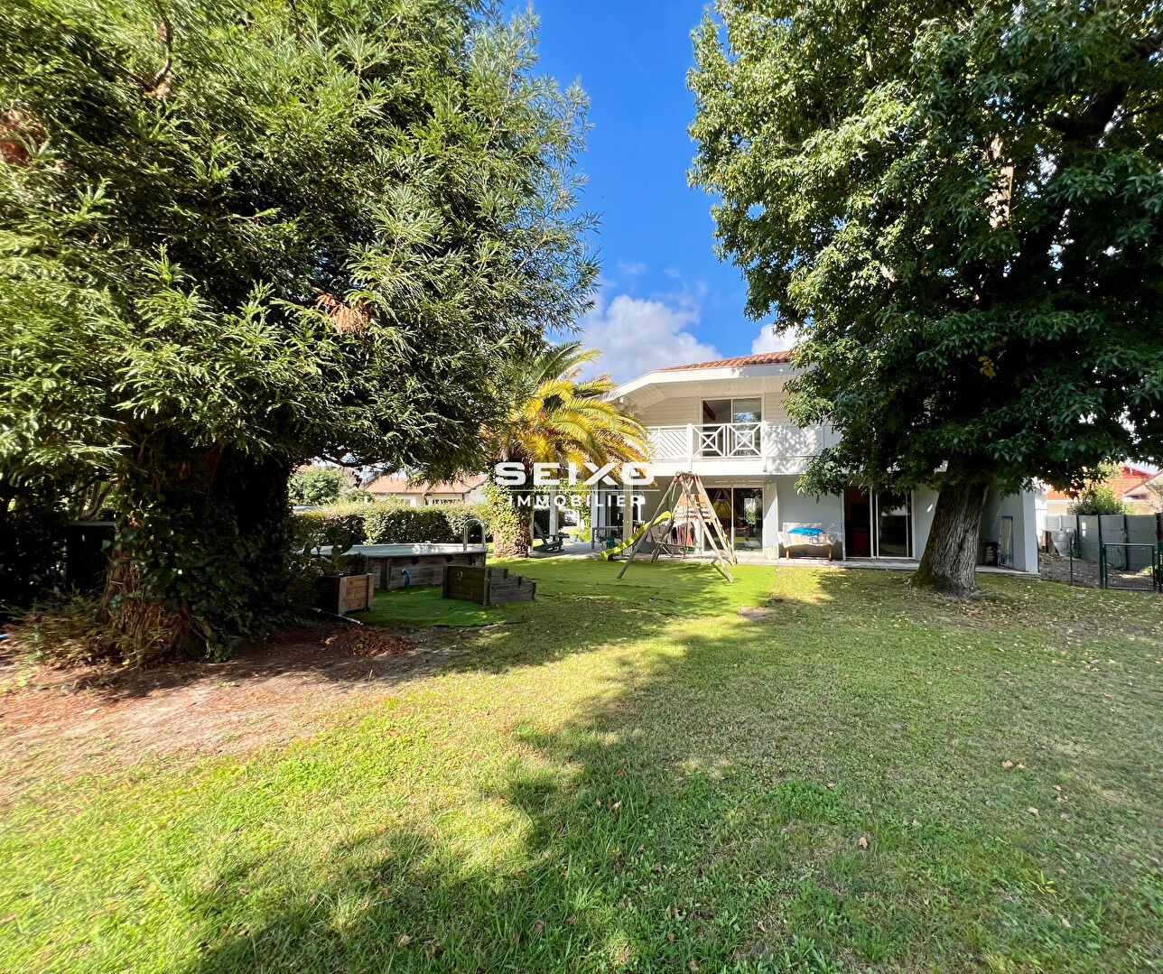 Photo Villa Angresse 8 pièces 273 m² image 3/6