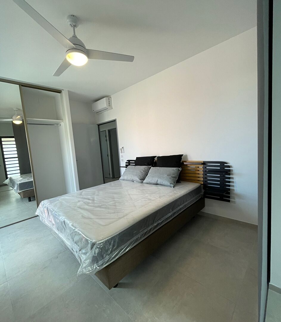 Photo Immeuble Saint Leu 16 pièces 379 m2 image 5/6