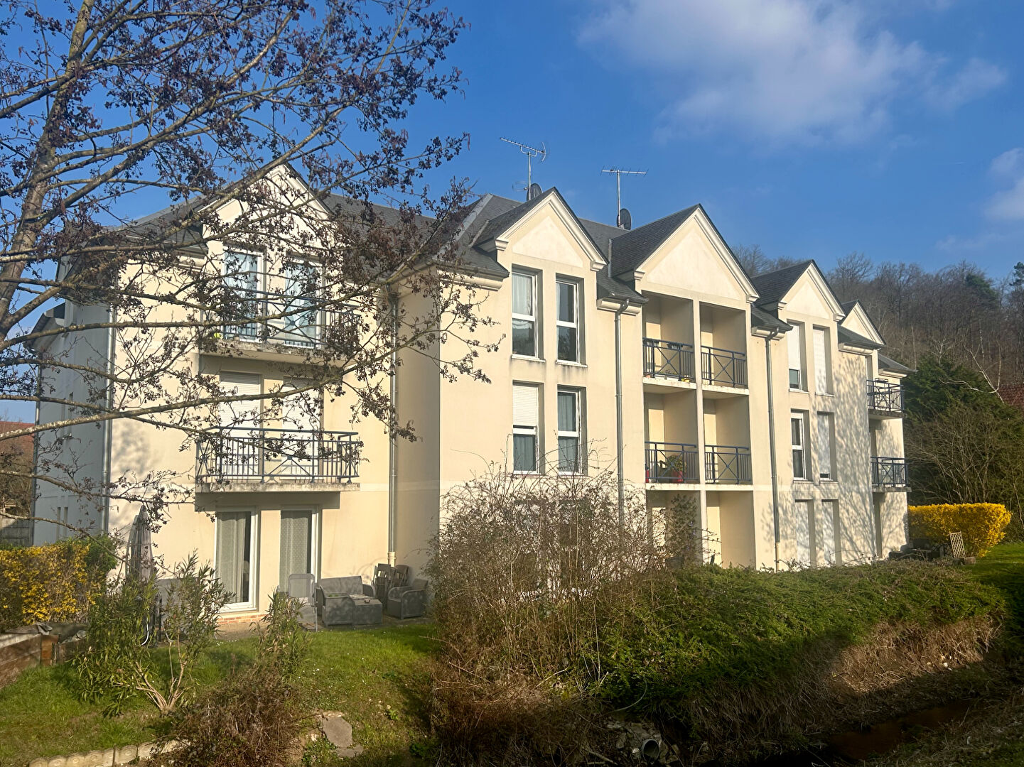 Photo Appartement T3 avec balcon, box et parking à Verneuil-en-Halatte image 5/6