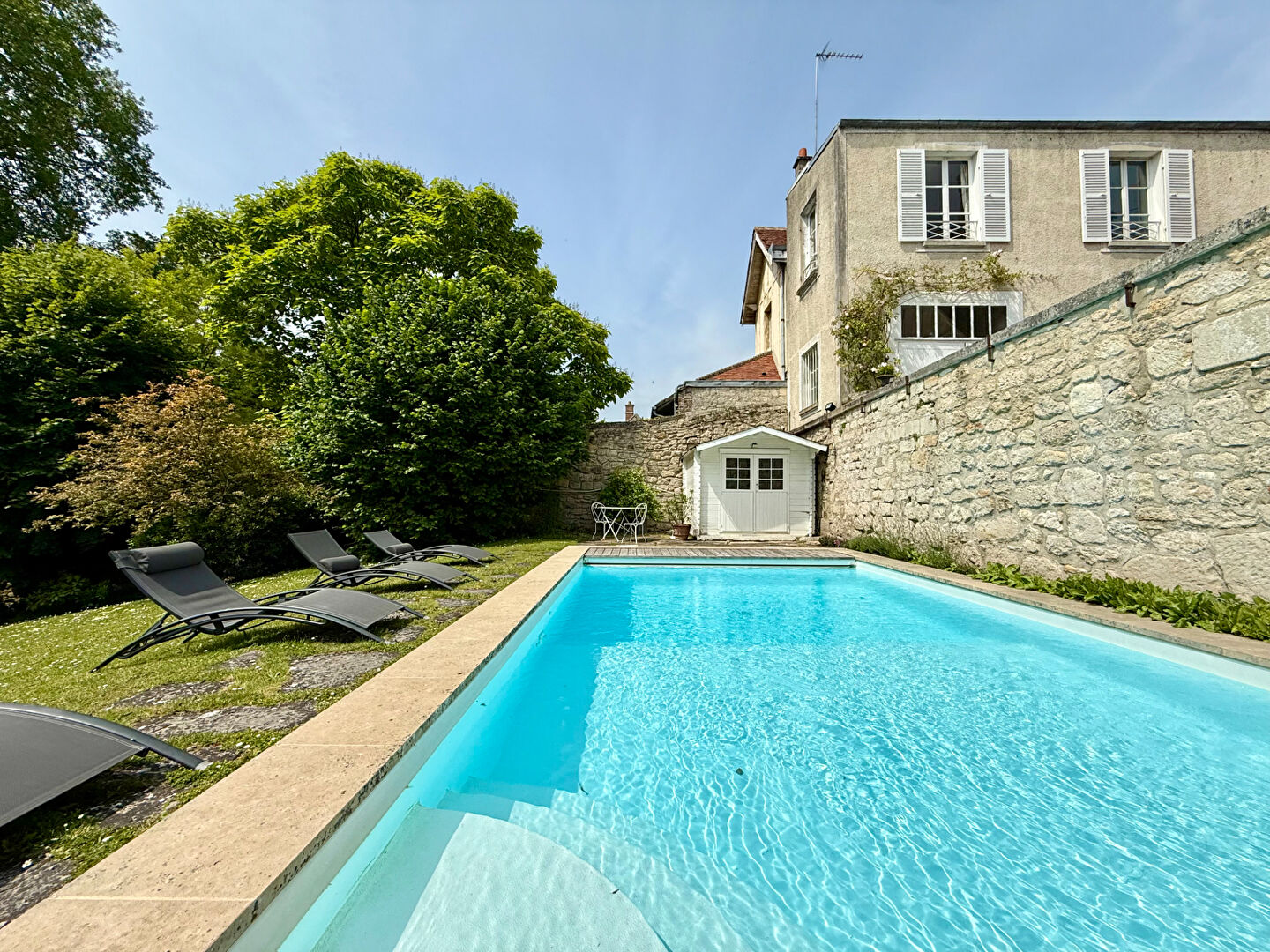 Photo Belle maison de maître à Vineuil-Saint-Firmin image 2/6