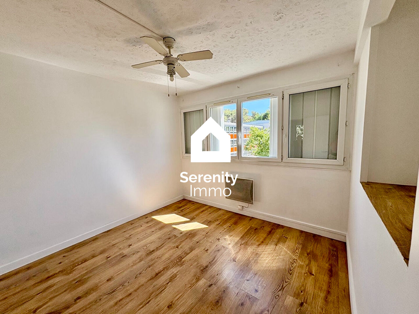 Photo Beau T3 lumineux avec cuisine aménagée ? 3e étage ? Marseille 15e image 4/4