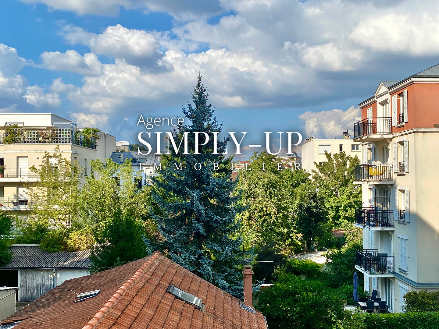 Photo Local Commercial de 172m2 - Centre ville de SURESNES image 2/5