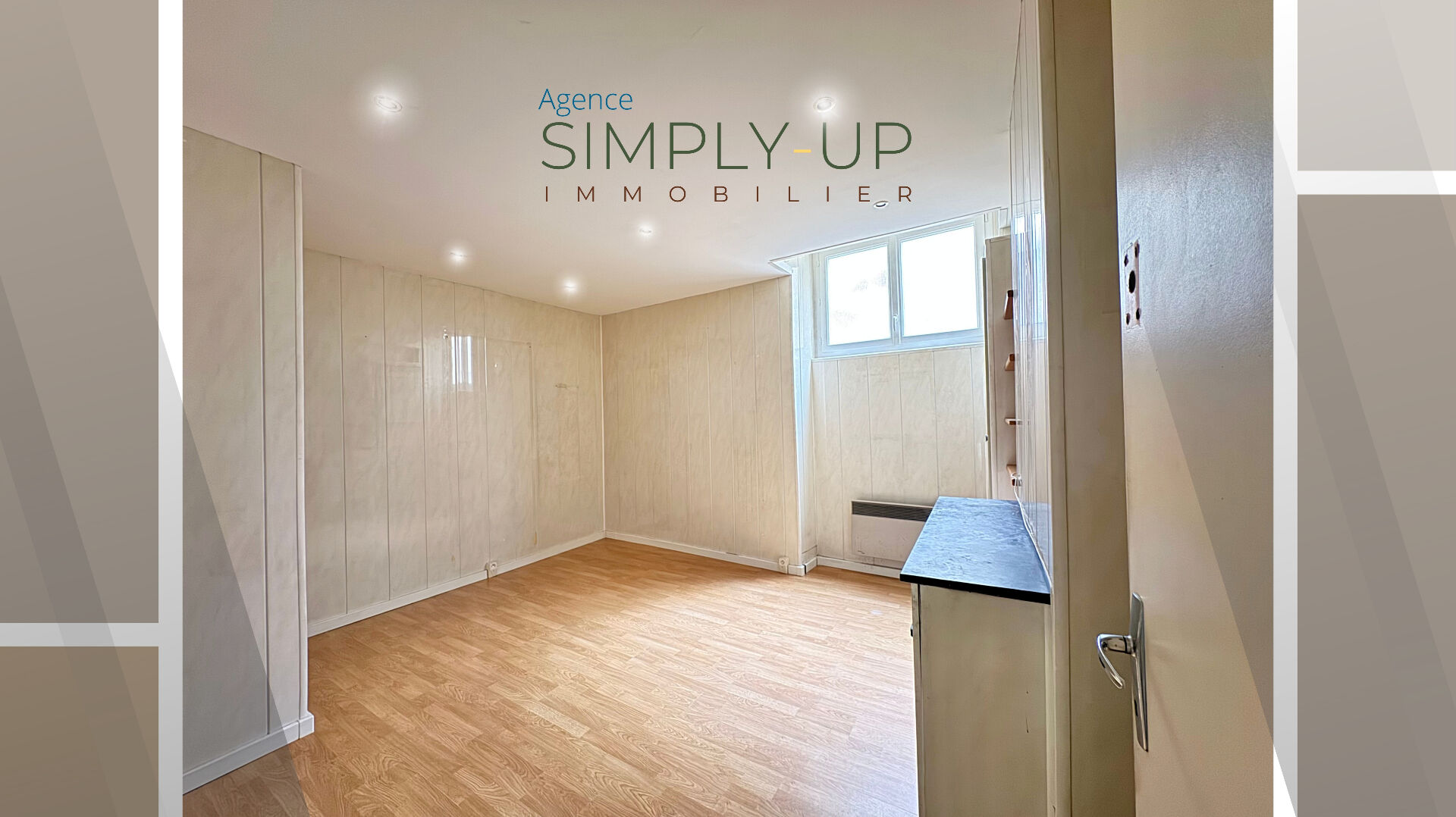 Photo Local  à vendre rue Etienne Dolet 75020 32,5m2 image 2/5