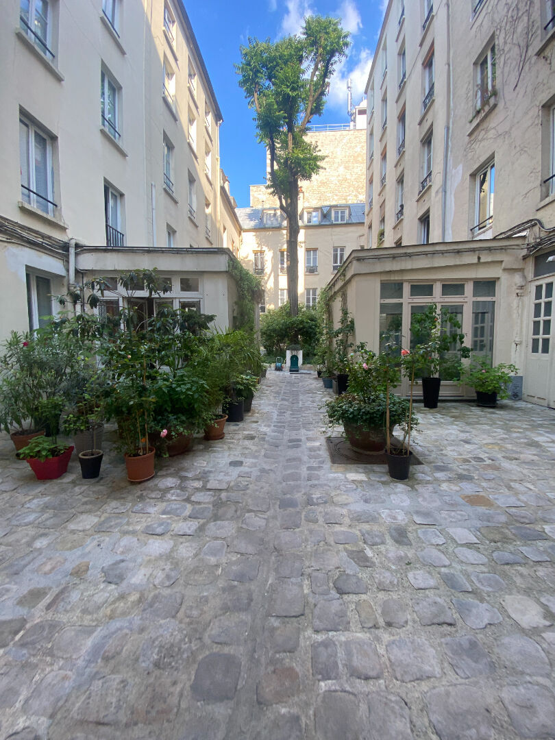 Photo Paris 10 - Viager Occupé  2 têtes - Rue Lucien Sampaix -sans rente 34,3m² carrez image 4/4