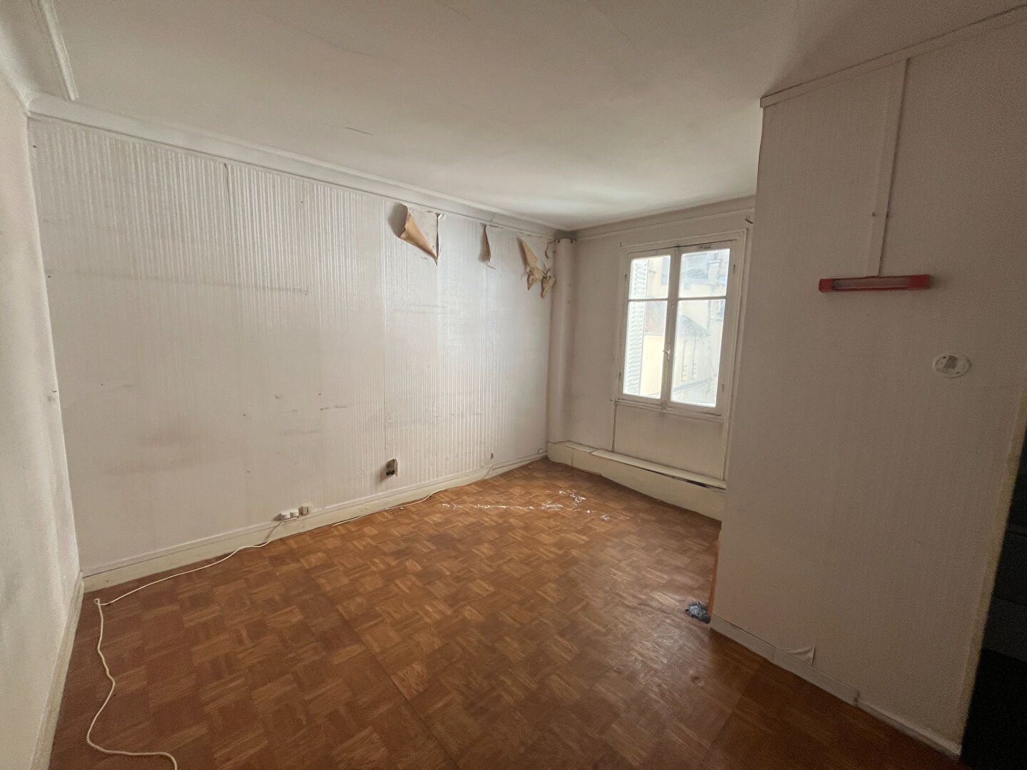 Paris 19e - Avenue de Flandre - Studio à rénover