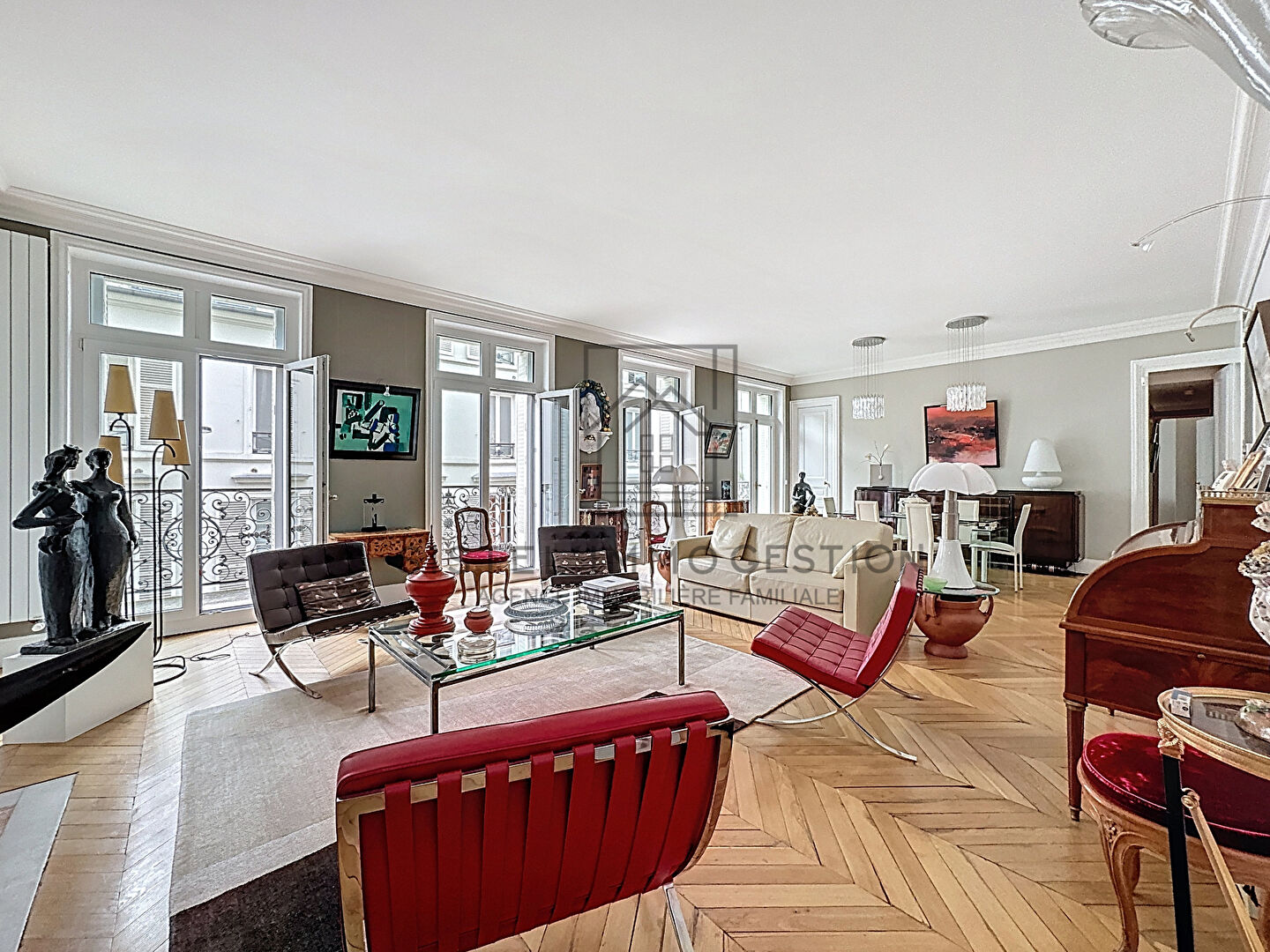 Photo Paris 10e - Boulevard de Magenta / Rue de Nancy  Appartement familial de 137,62 m² image 2/6