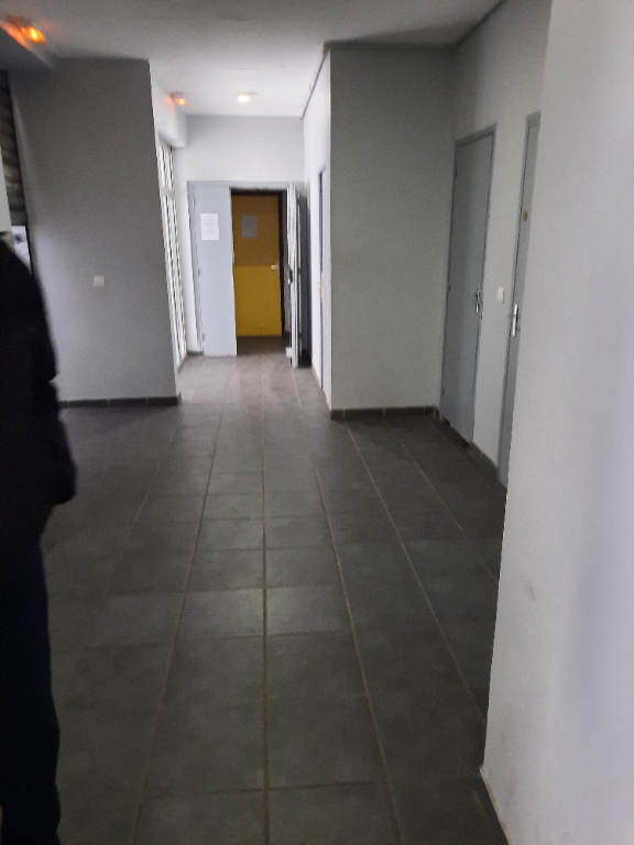 Photo IMMEUBLE COMMERCIAL,  1.300 m2 , AUBERVILLIERS image 2/5