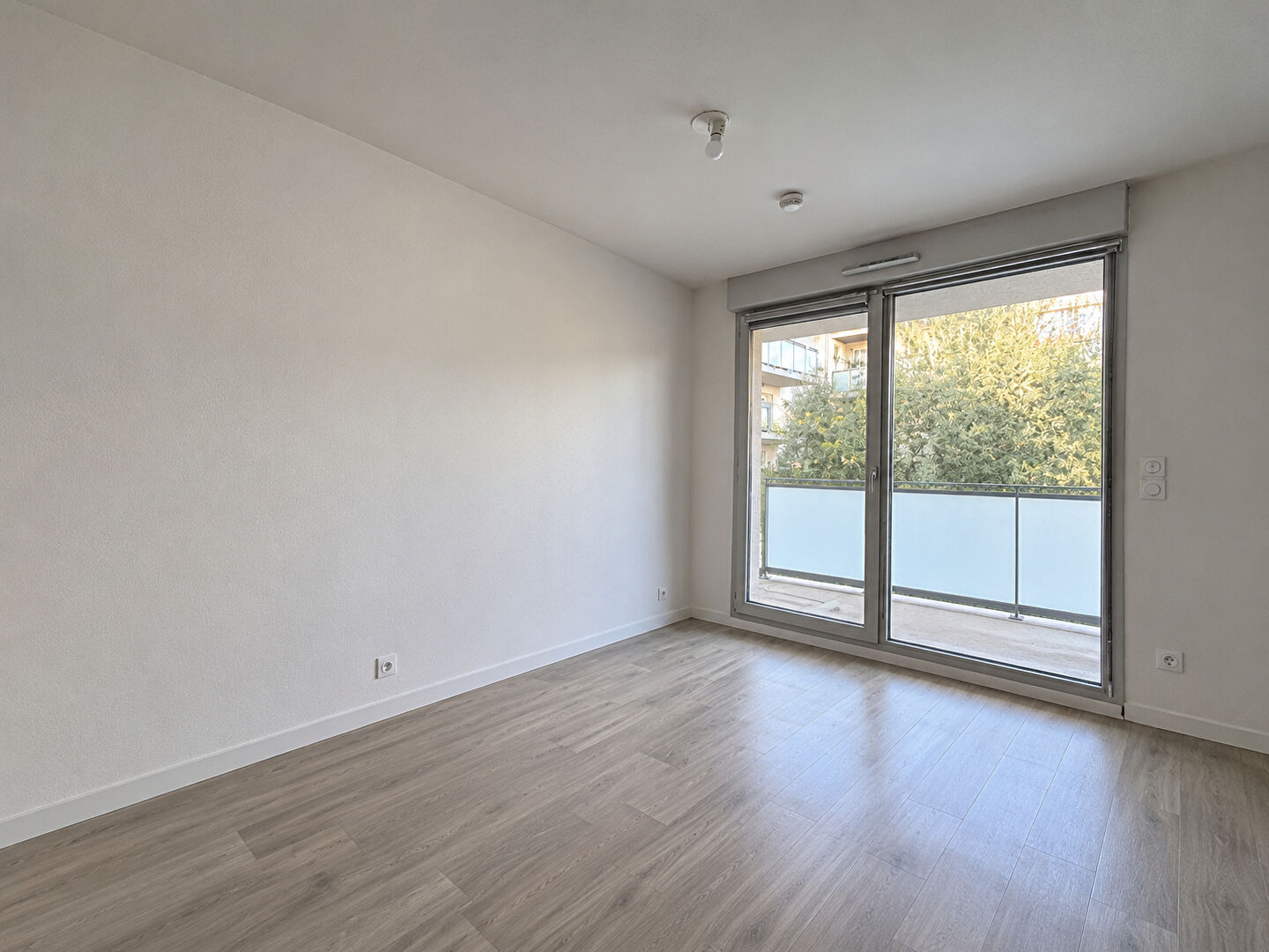 CASTANET-TOLOSAN Studio avec Balcon et parking