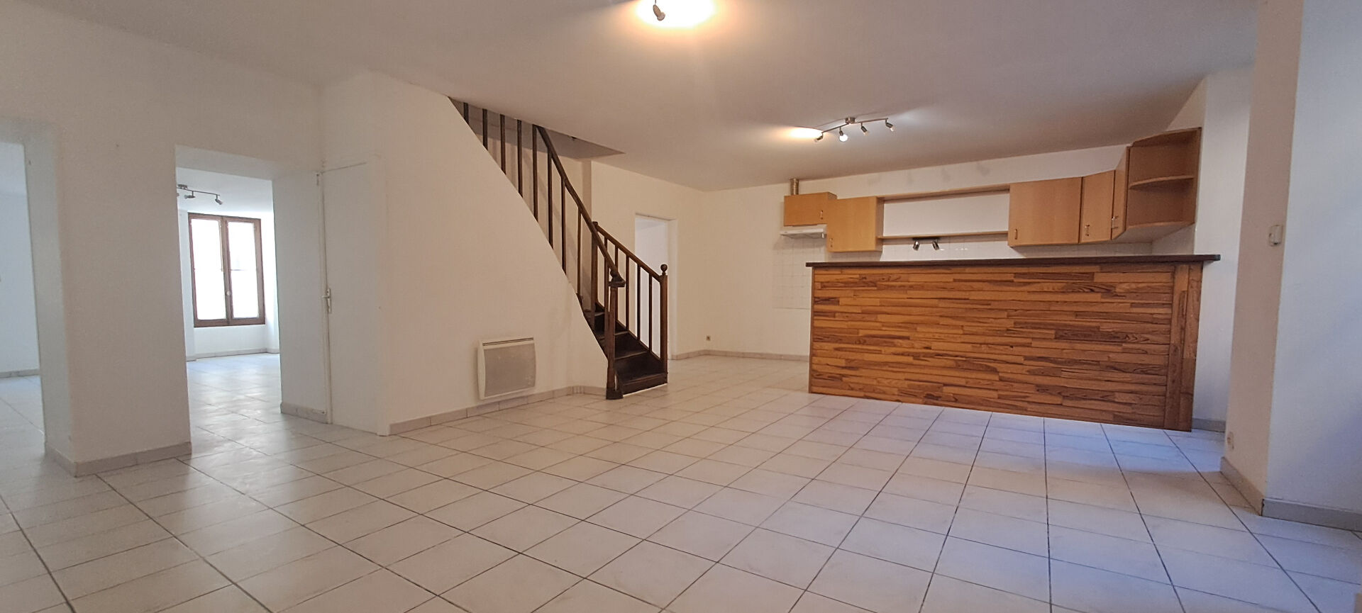 Photo Maison  Ancienne 147m²  3 chambres  79220 champdeniers image 2/6
