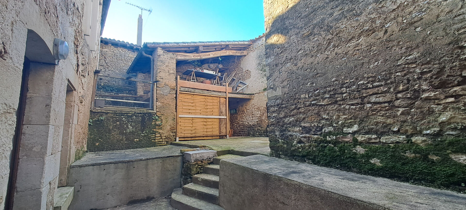 Photo Maison  Ancienne 147m²  3 chambres  79220 champdeniers image 3/6