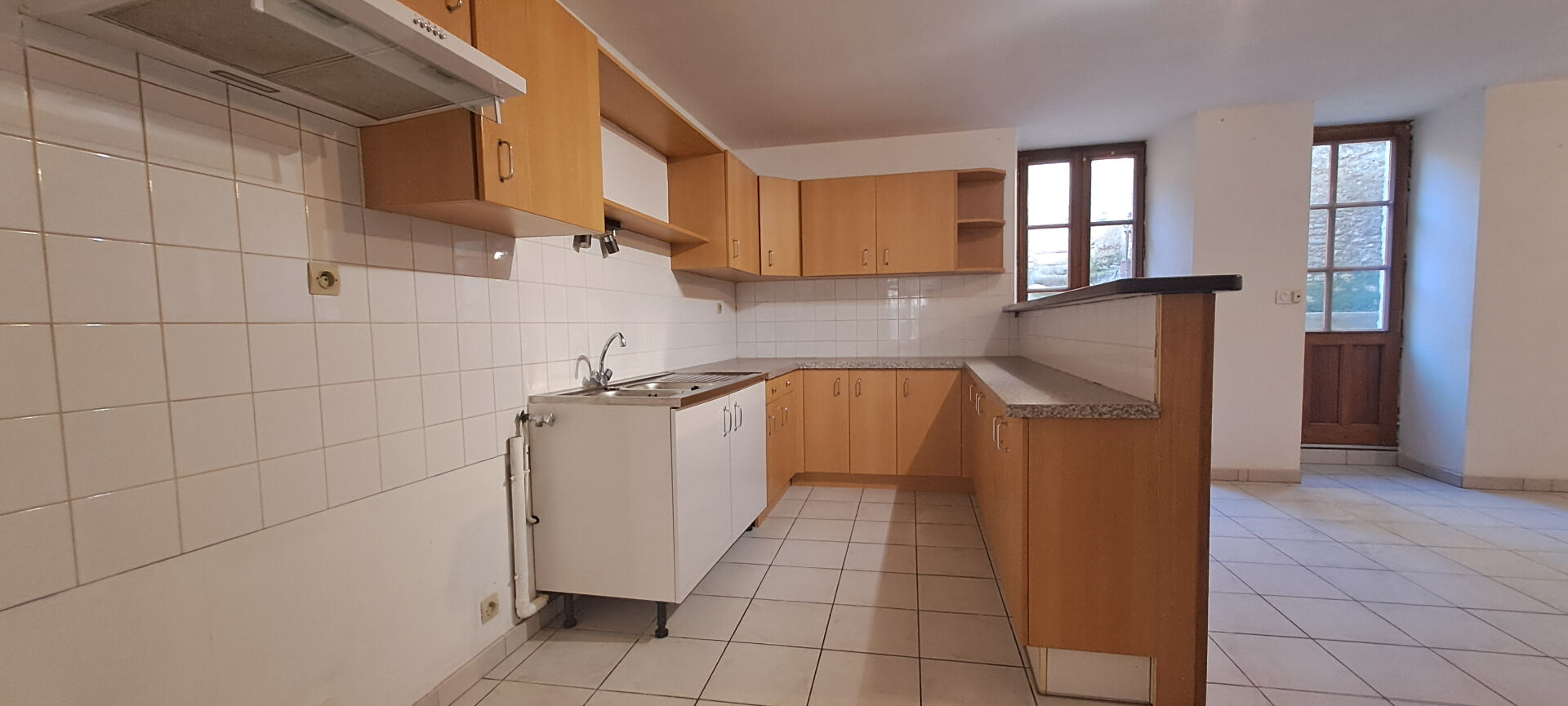 Photo Maison  Ancienne 147m²  3 chambres  79220 champdeniers image 4/6