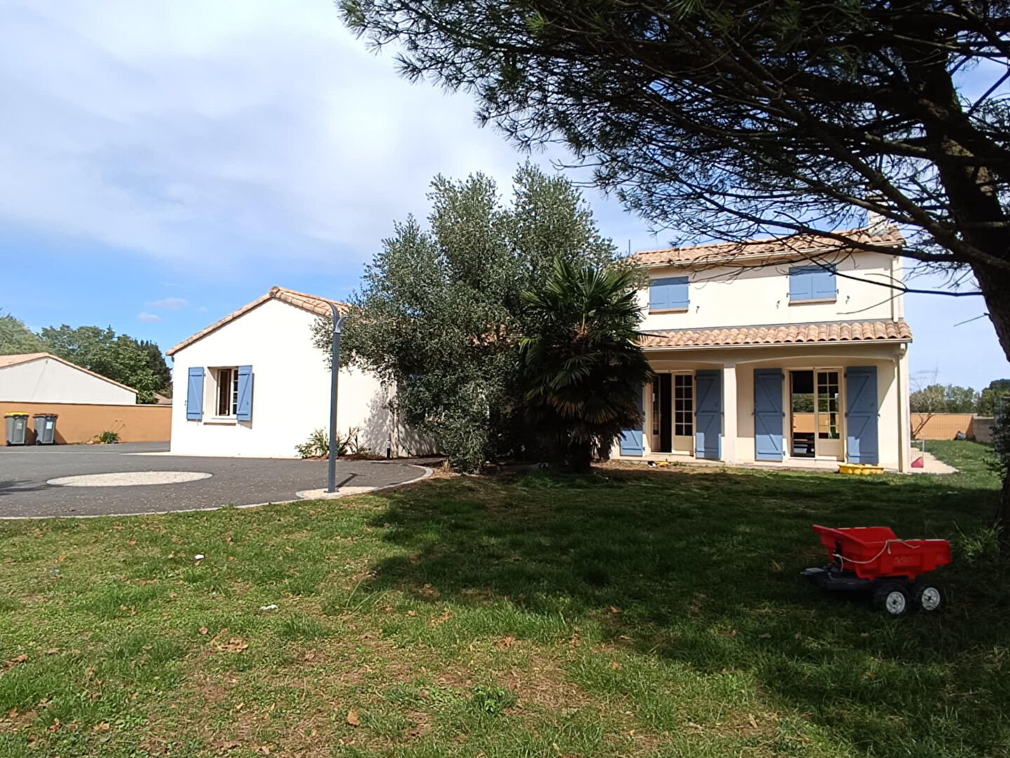 Photo Maison Germond Rouvre 8 pièce(s) 183 m2 image 1/6