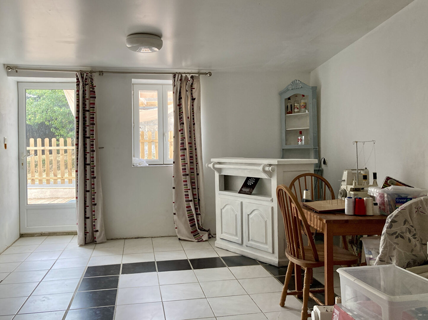 Photo Maison  de plain pied 2/3 Chambres 2 SDB/WC, à 2' du centre bourg de l'Absie image 3/6