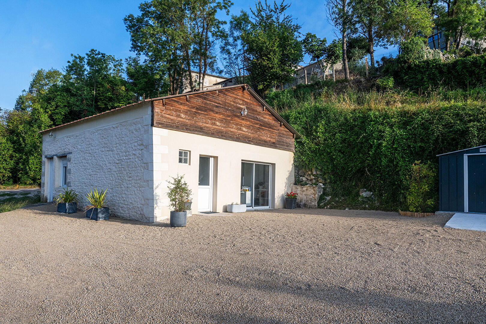 Photo Local professionnel type loft 79410 Echiré image 3/3