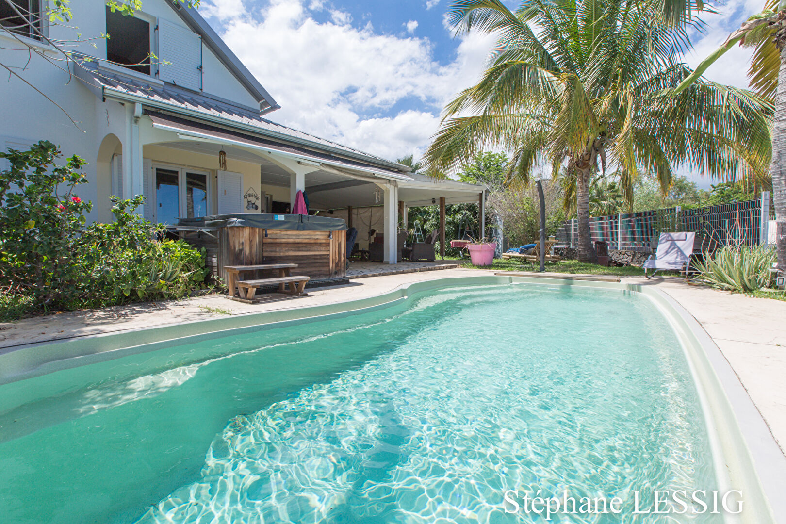 MAISON VILLA LA POSSESSION *** NOUVEAUTE *** 4 CHAMBRES PISCINE GARAGE et VUE MER