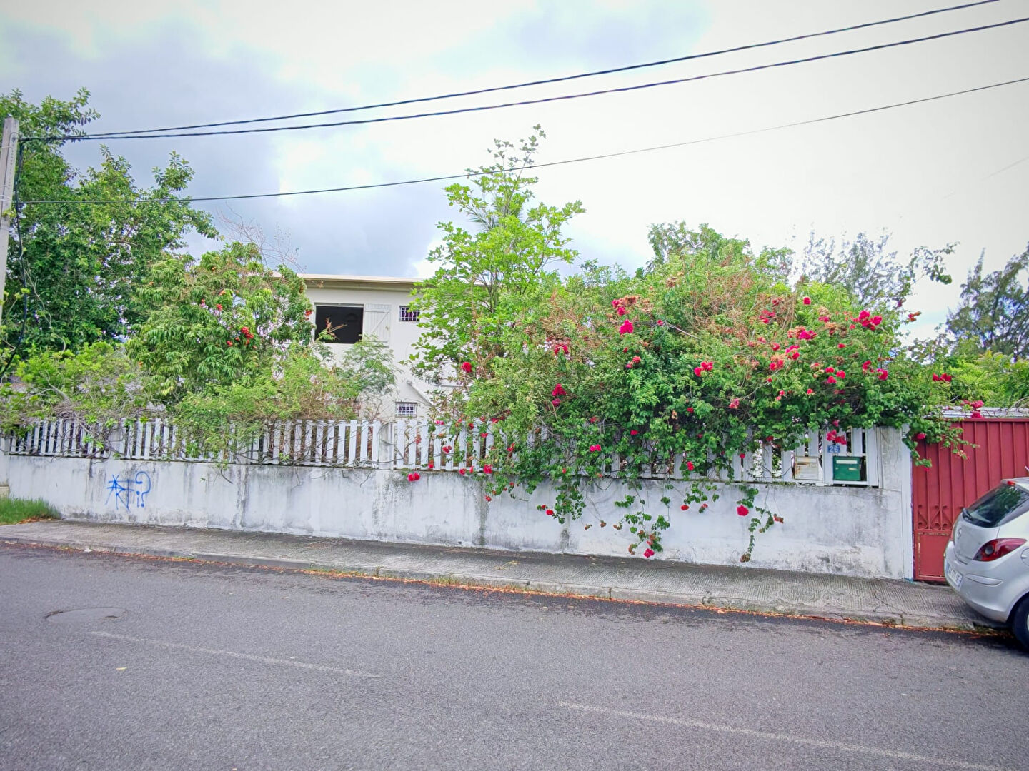 Agence immobilière de STEPHANE LESSIG IMMOBILIER La possession - STEPHANE LESSIG IMMOBILIER