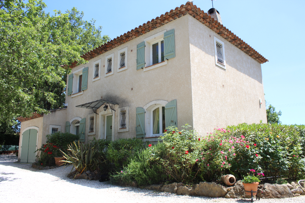 MAISON / VILLA GAREOULT 5 pièce(s) 128 m2 Garéoult 83136