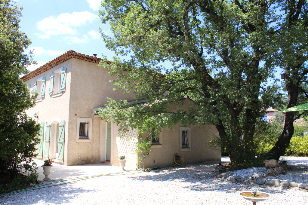 MAISON / VILLA GAREOULT 5 pièce(s) 128 m2 Garéoult 83136