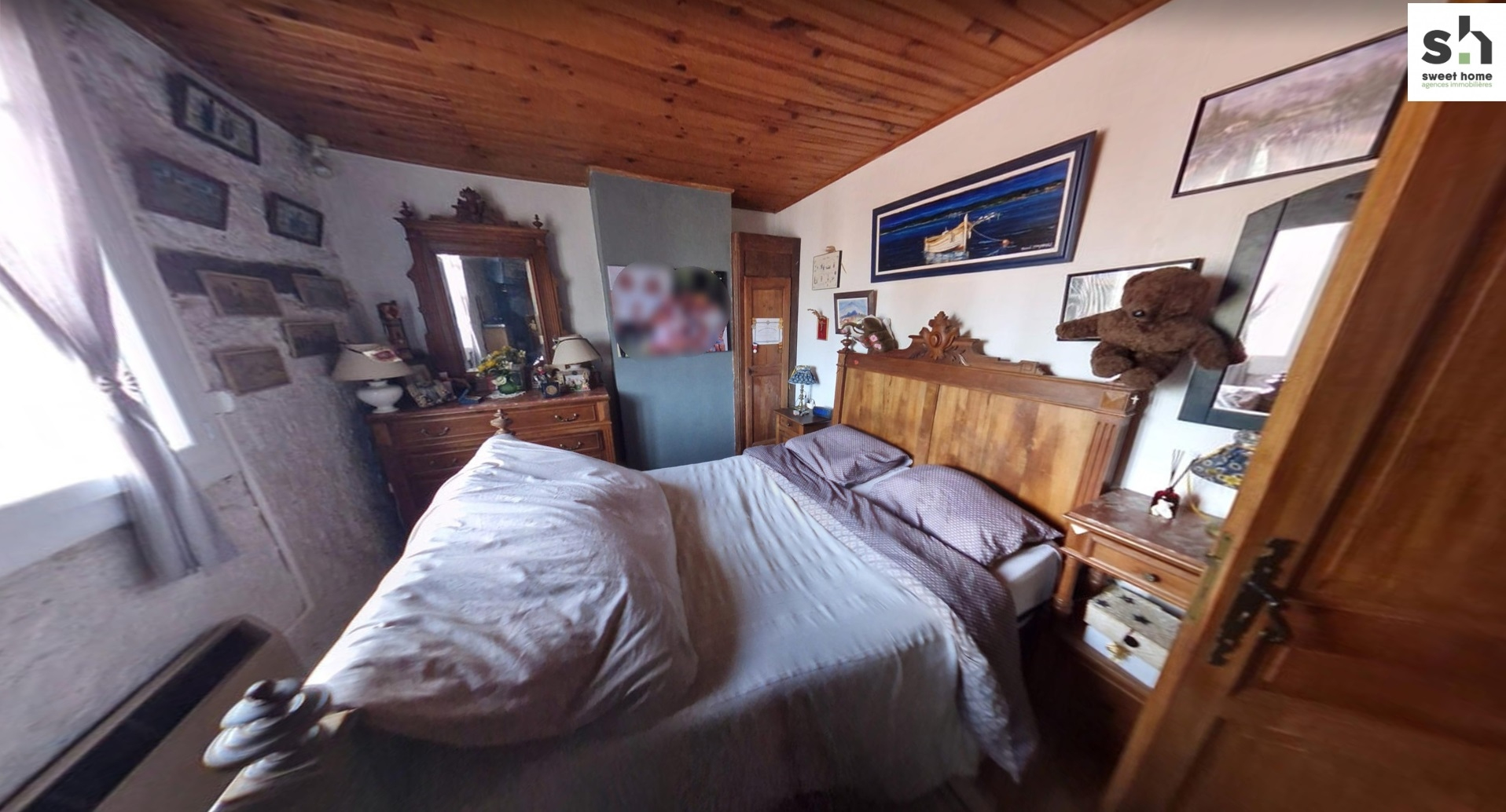 Photo BRIGNOLES : Maison de ville d'environ 200 m² habitables avec un jardin, garage indépendant et terrasse tropézienne. image 6/6