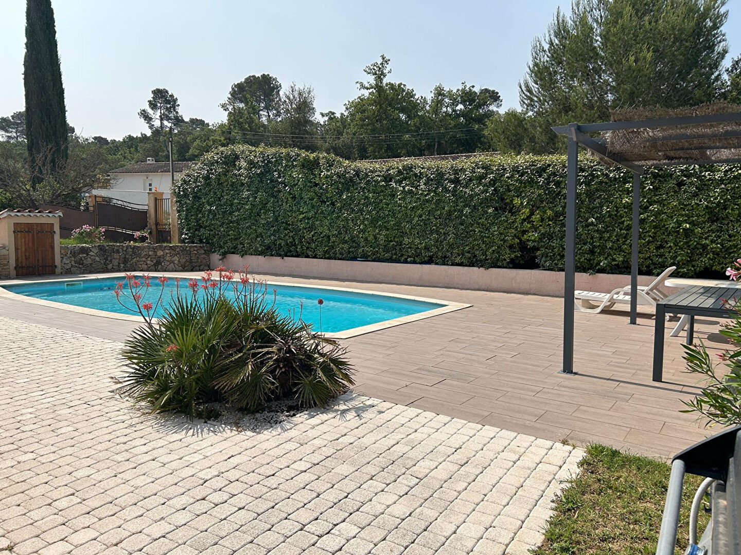 Photo ROCBARON : Maison 6 pièces120 m² + garage et piscine sur 1200m² de terrain image 4/6