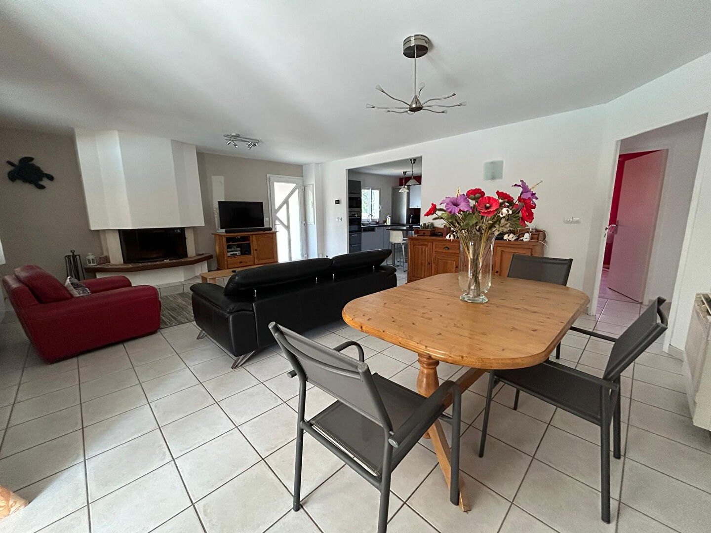 Photo ROCBARON : Maison 6 pièces120 m² + garage et piscine sur 1200m² de terrain image 6/6