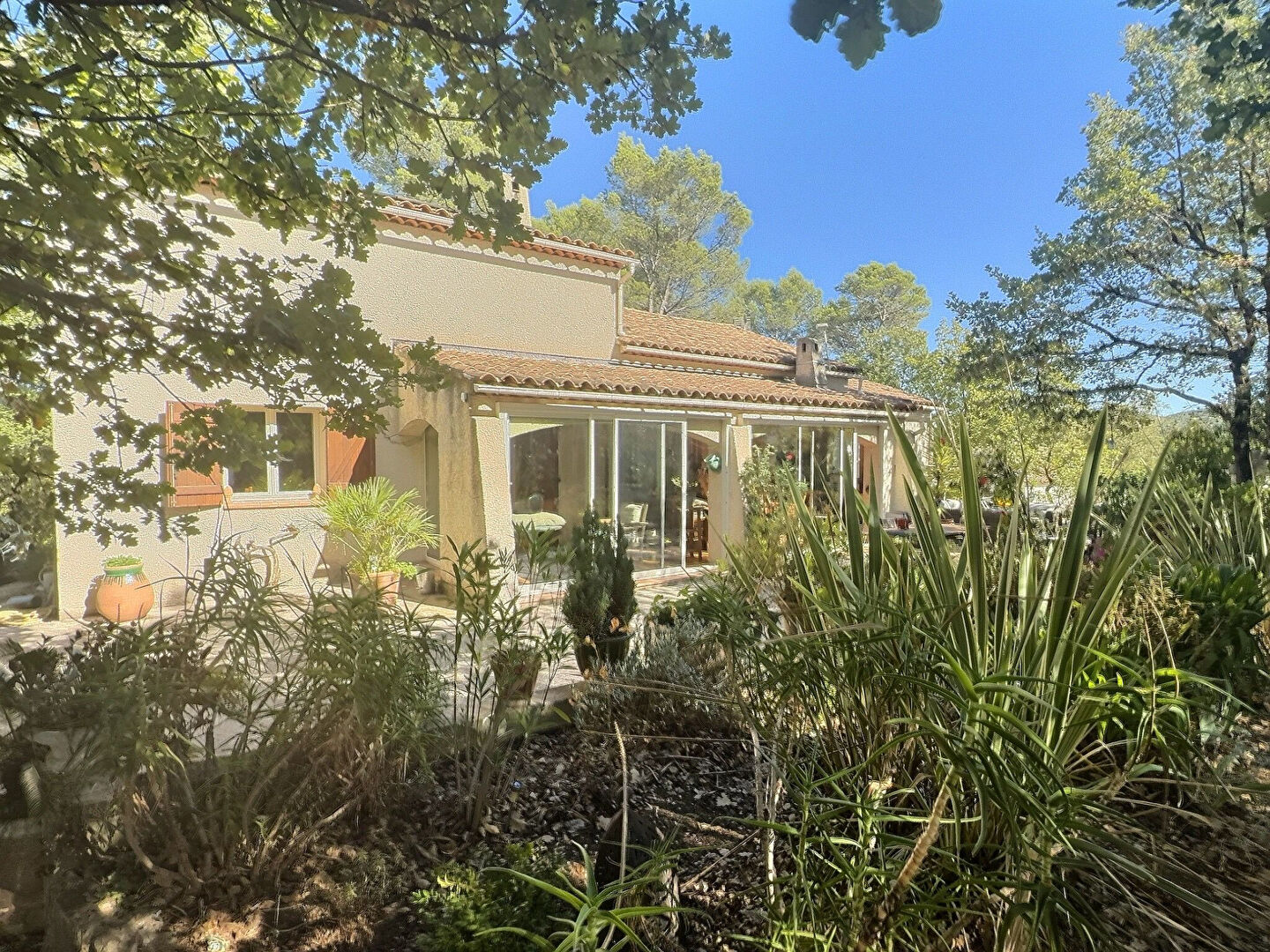 ROCBARON Maison à vendre T4 126 m² sur 4000m² de terrain avec garage.