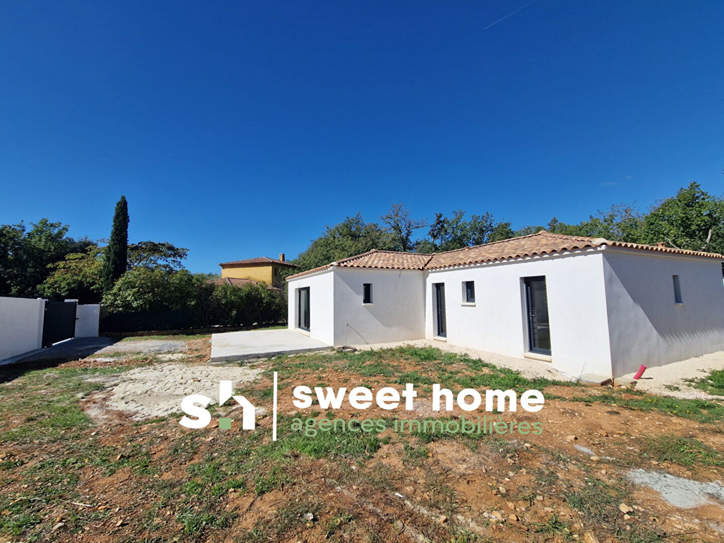 FORCALQUEIRET : Maison récente de type 5 pièces 120 m² aux normes RE 2020