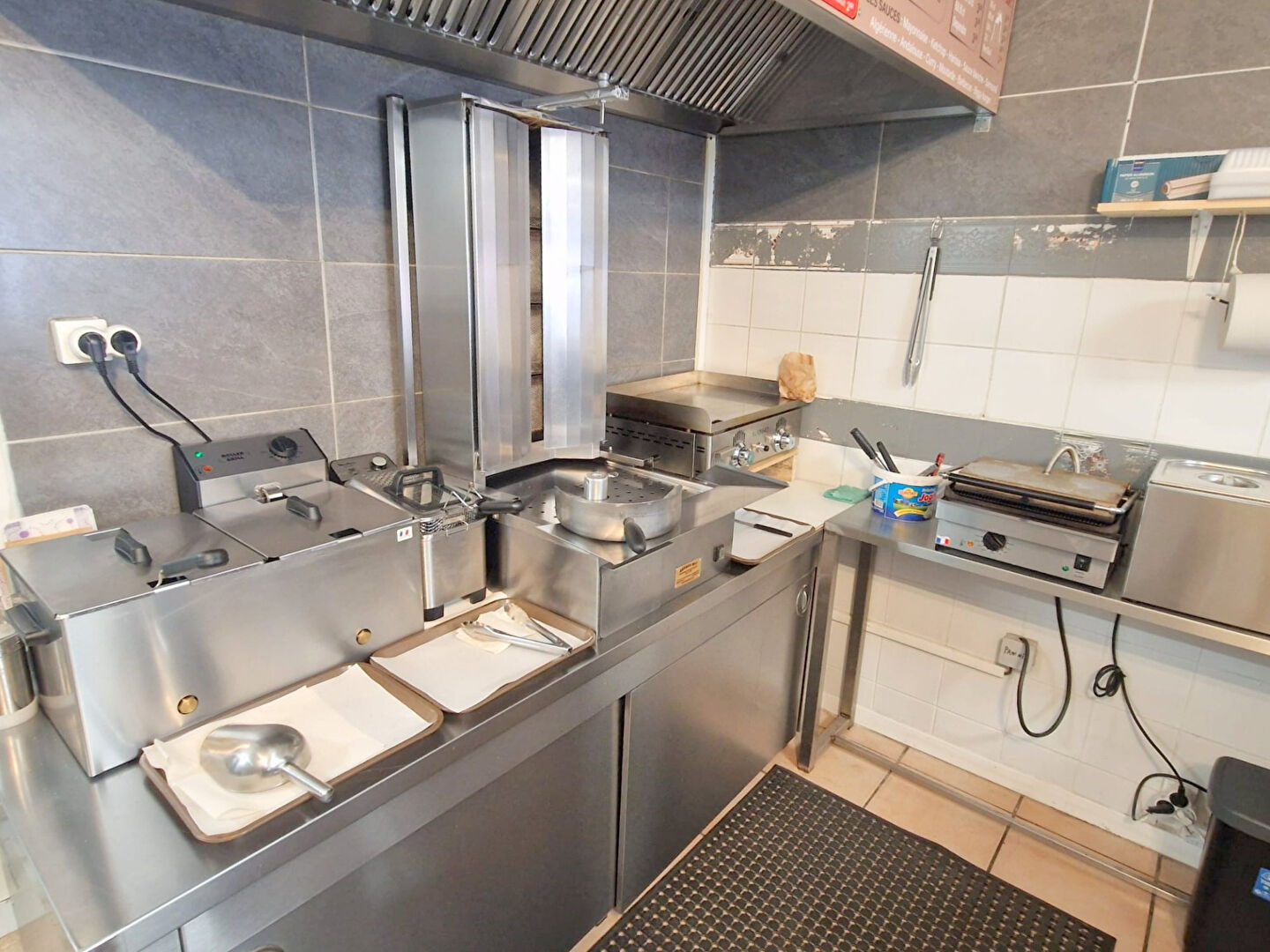 Photo FORCALQUEIRET : Cession de fonds de commerce snack kebab image 4/5