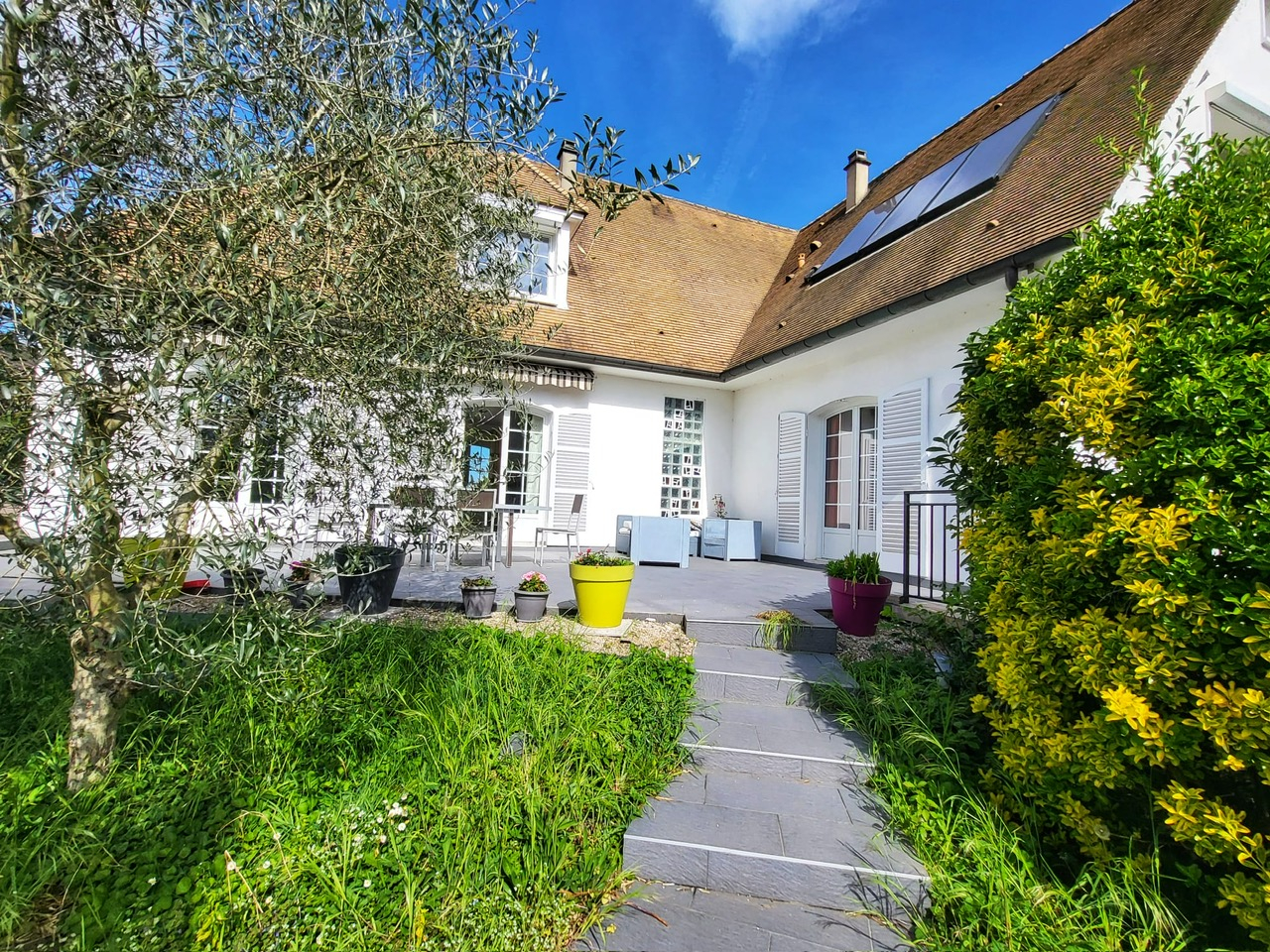 Photo Maison Taverny 10 pièce(s) 263 m2 image 2/6