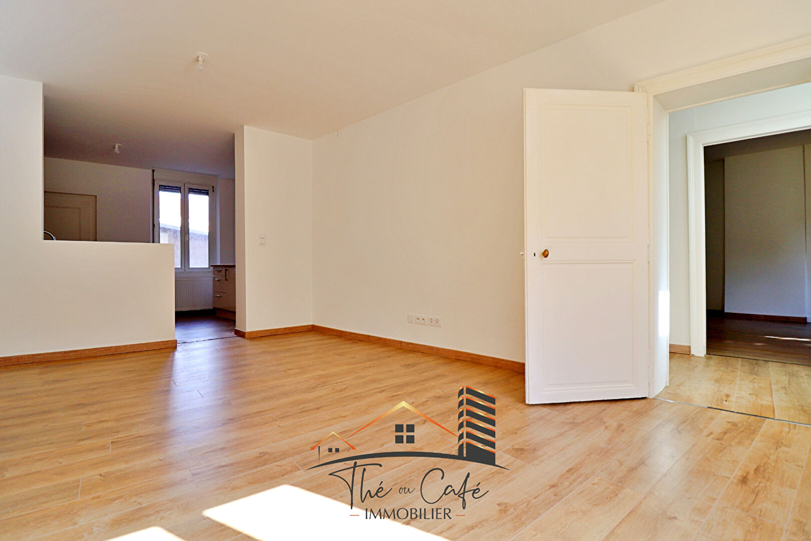 MONTIGNY LES METZ : VASTE F3 AVEC ENTREE PRIVATIVE ET COUR